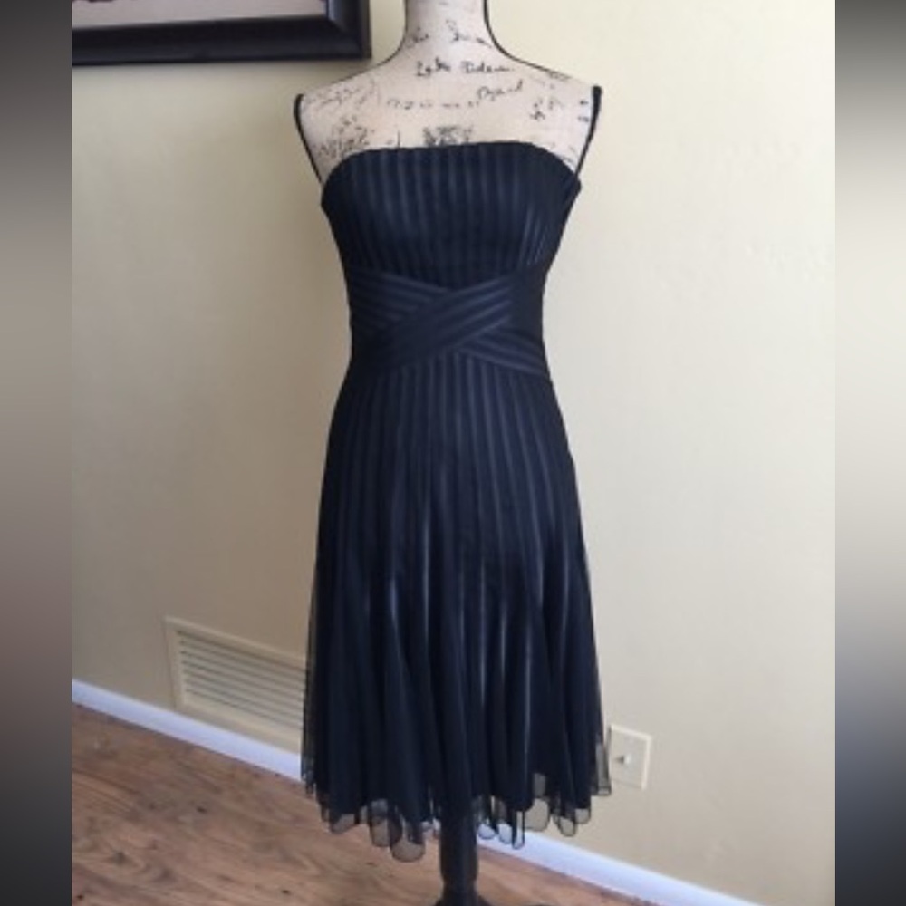White‎ House Black Market Strapless Black Dress - Picture 9 of 9
